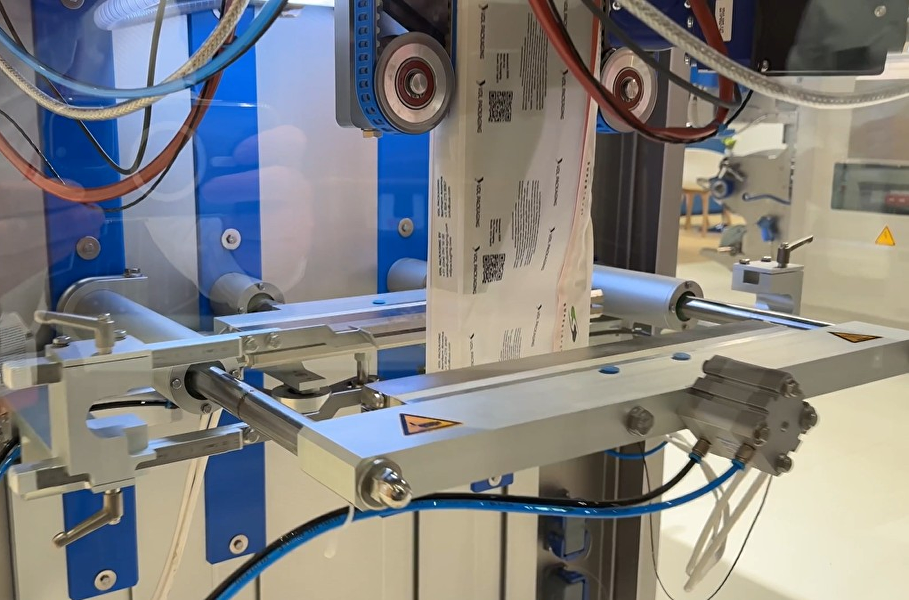 1. Die Maschine: effiziente Inline-Tape-Applikation